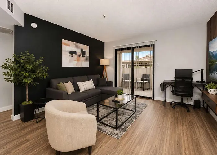 Near Asu - 2br Pool & Gym * Tempe