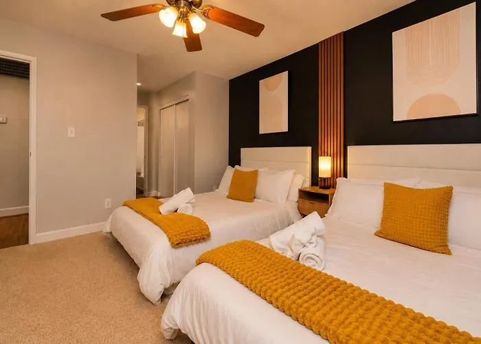 Near Asu - 2br Pool & Gym * Tempe