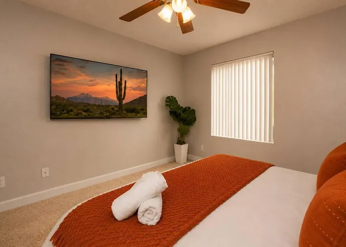 Near Asu - 2br Pool & Gym Tempe