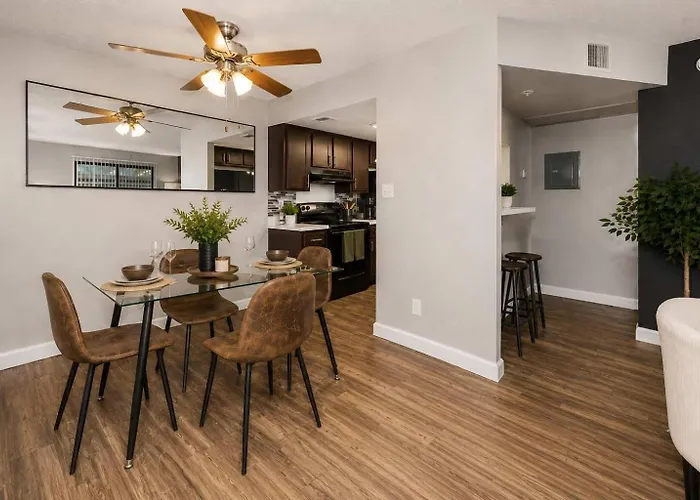 Near Asu - 2br Pool & Gym Apartamento Tempe